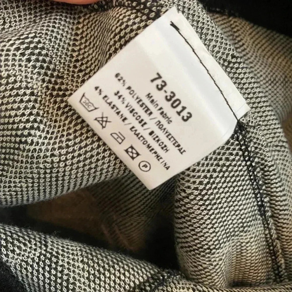 Ozai N Ku Black White Geometric Cropped Pants - Picture 7 of 8